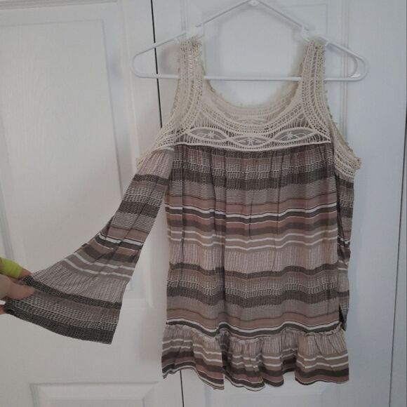 Maurices Cold Shoulder Blouse Women's Size Small - Picture 1 of 8